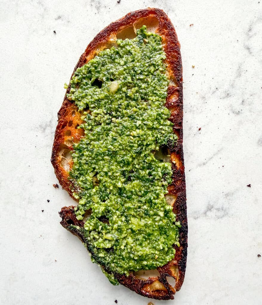 pesto and bread for zucchini halloumi sandwich