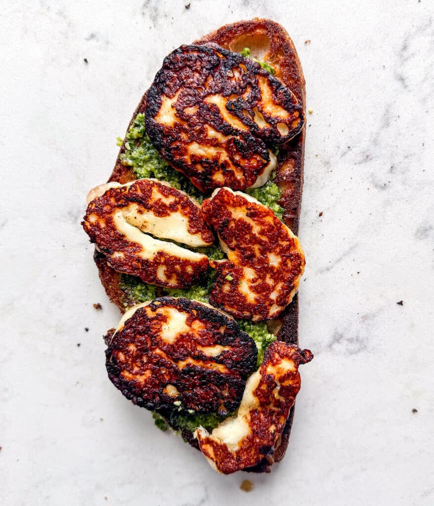 halloumi pesto and bread for zucchini halloumi sandwich