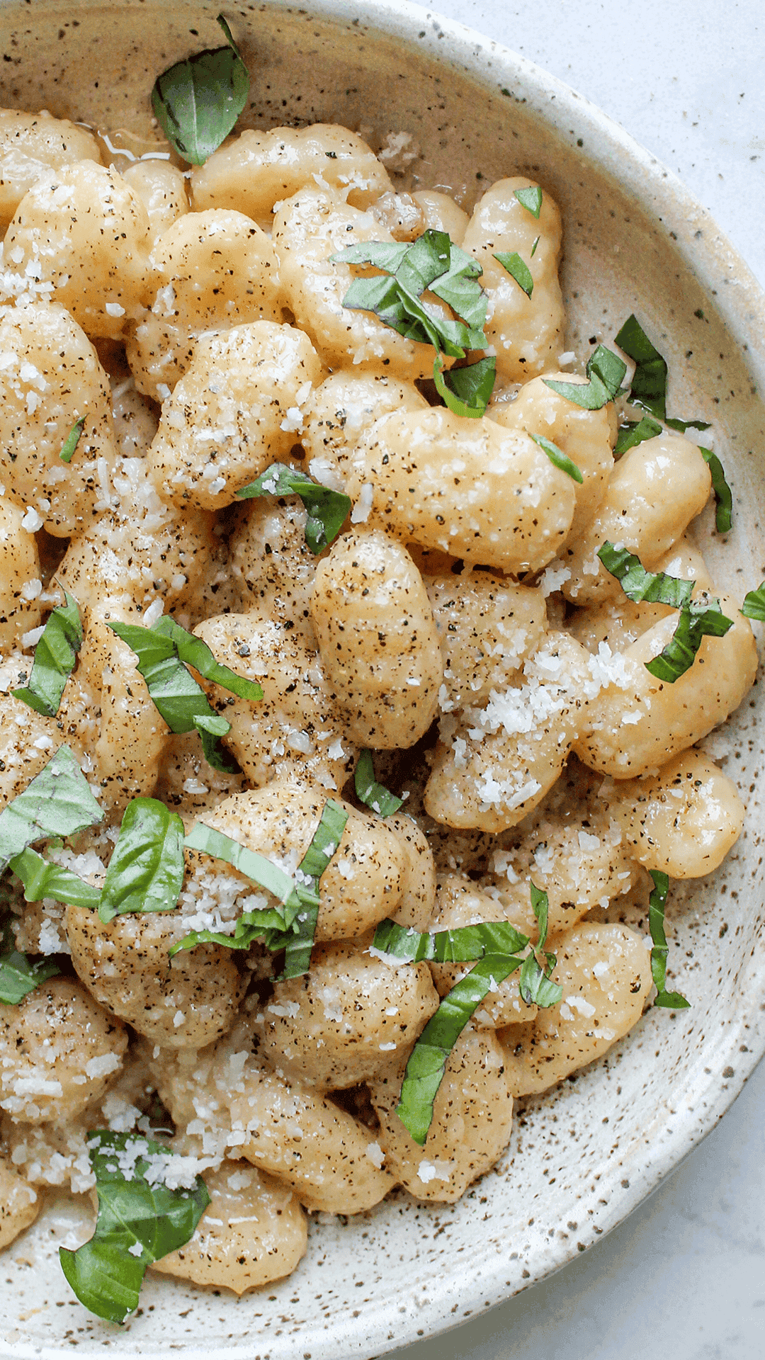 bowl of lemon garlic pasta