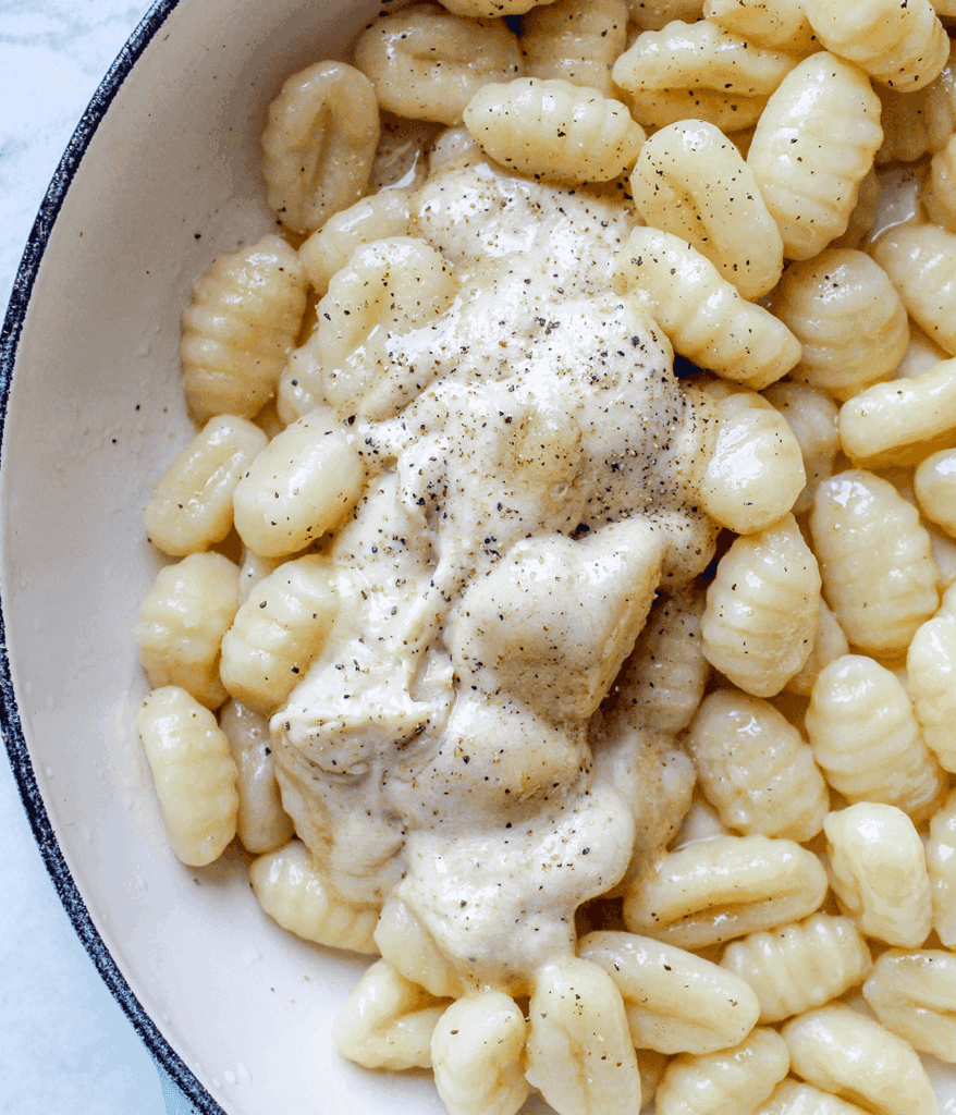 pasta and sauce for lemon garlic pasta