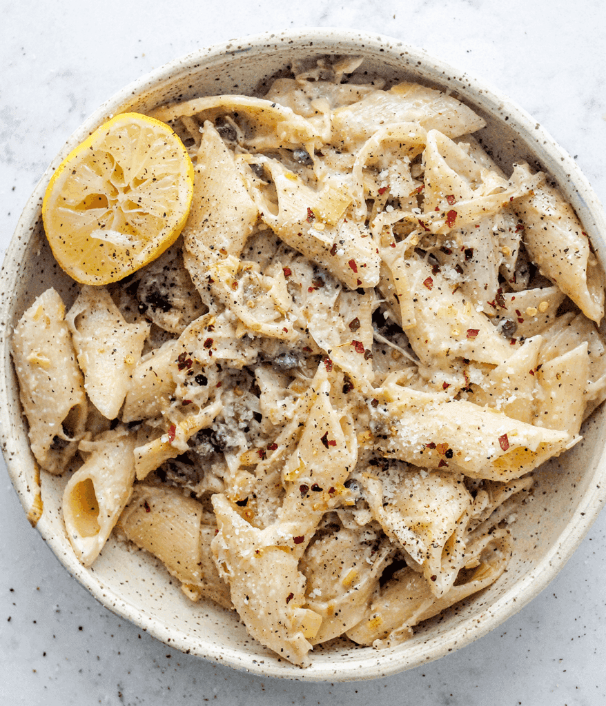 bowl of caramelized leek pasta