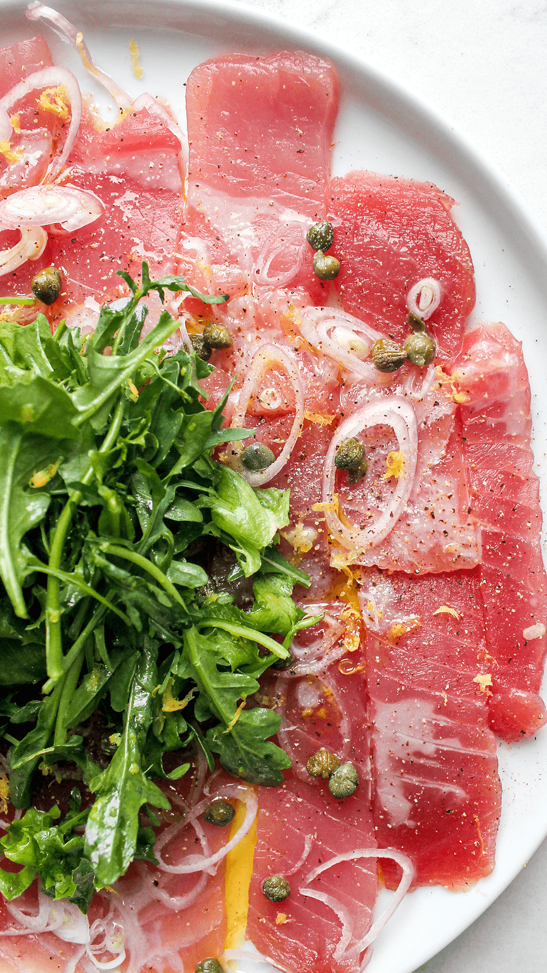plate of tuna carpaccio